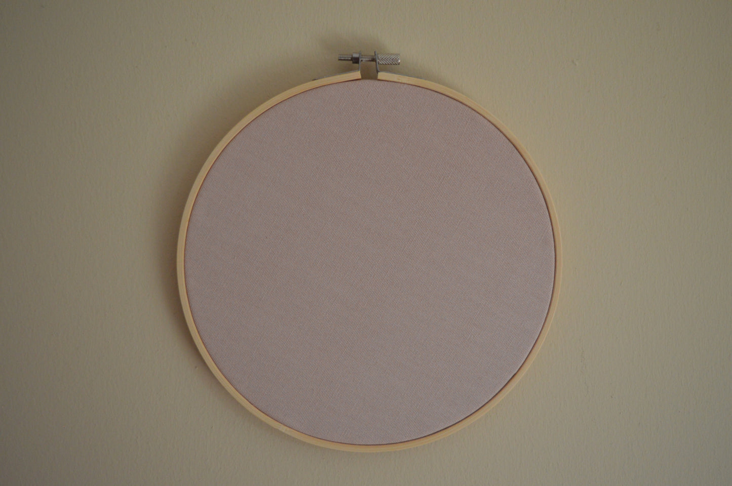 Latte 20cm / 8" Pin Display 1