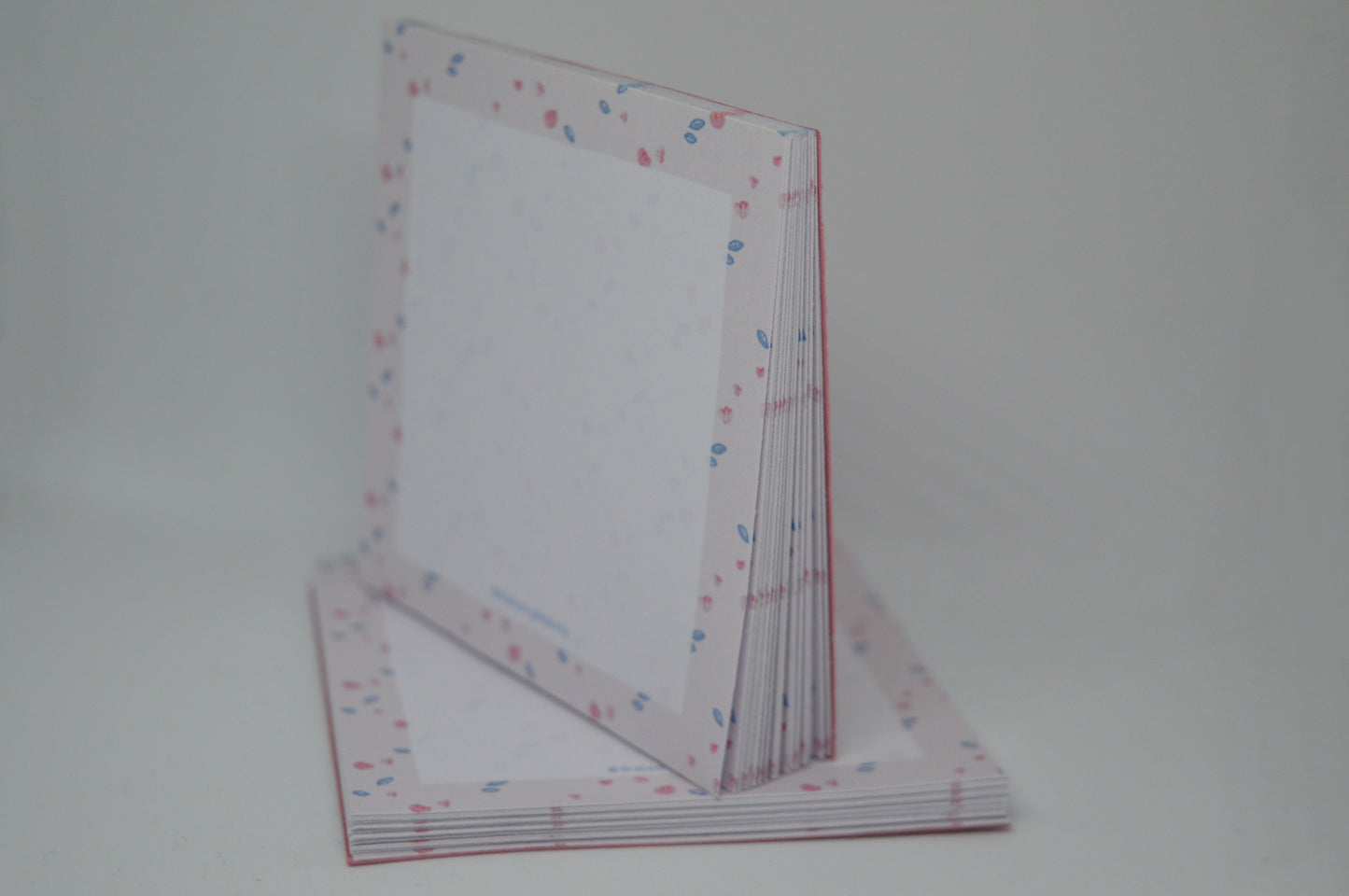 Romantic Memopad 4
