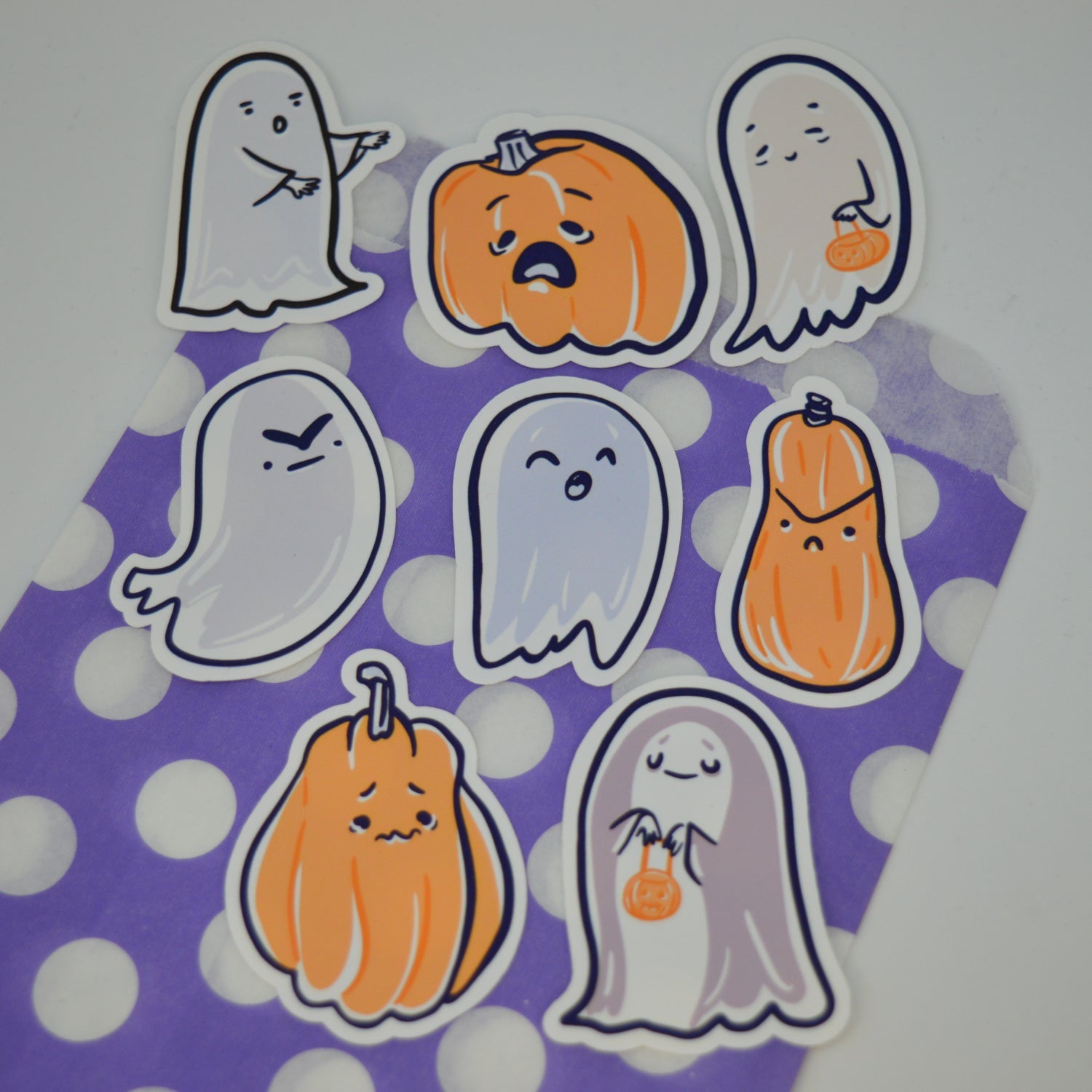 Maison Phoenix - Ghosts & Pumpkins