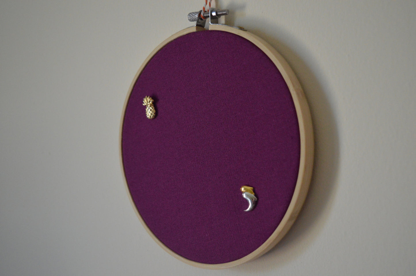 Plum 15cm / 6" Pin Display