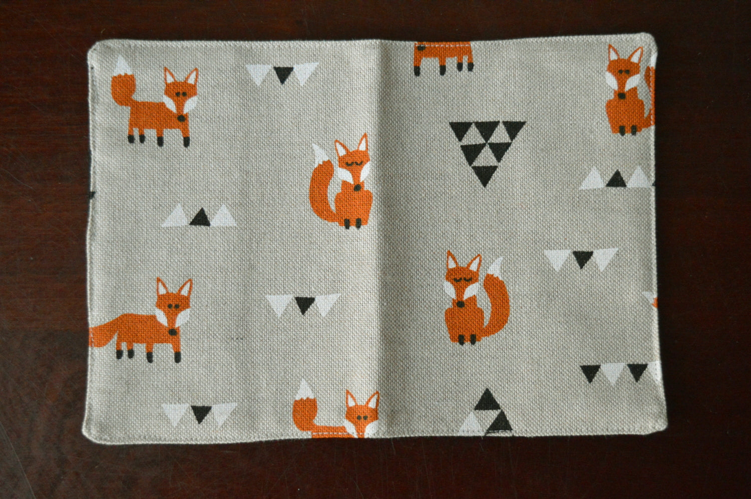 Fox Passport Cover 4