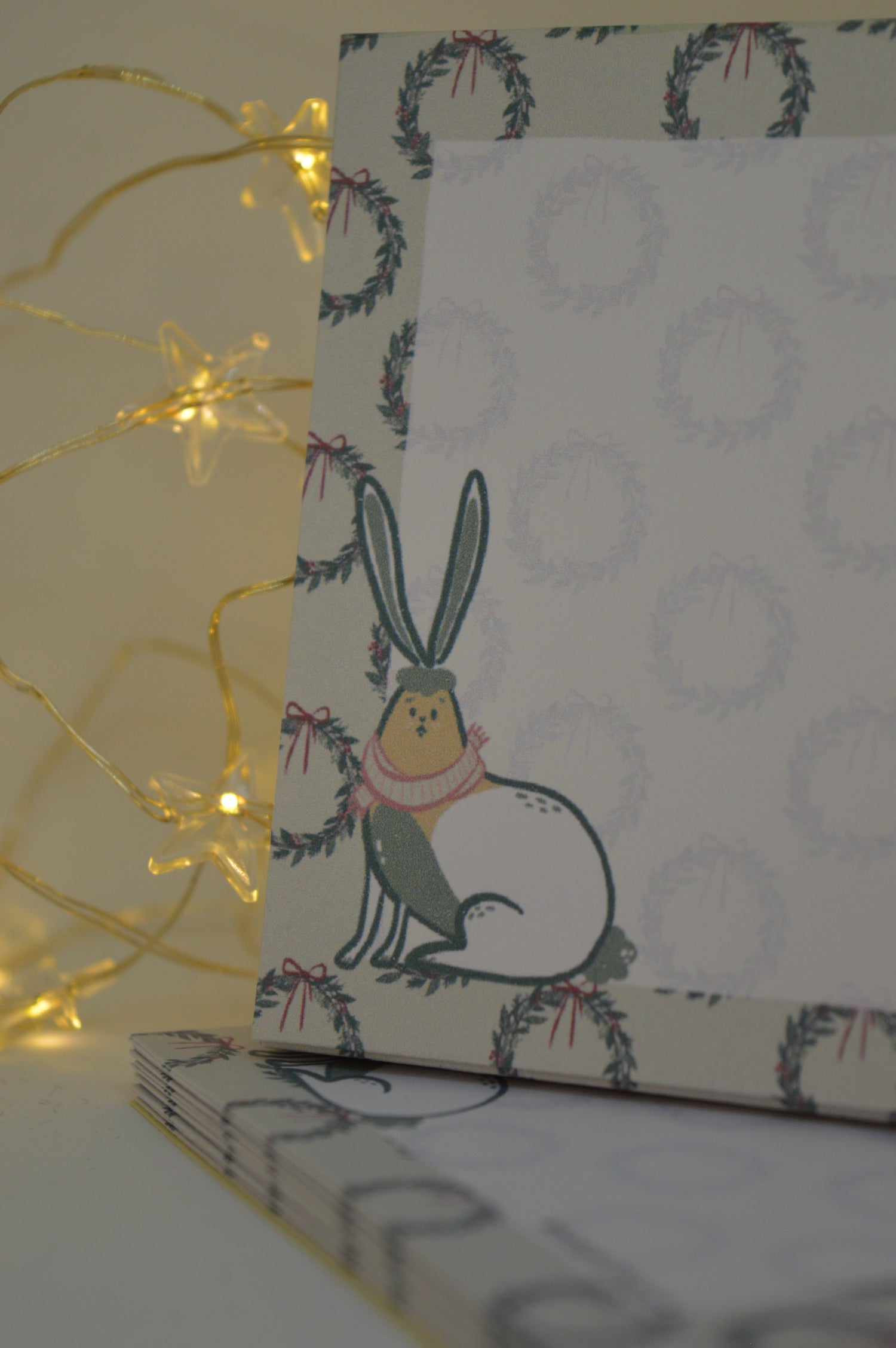 Hare and Wreath Memopad 5