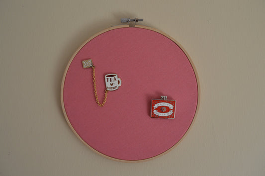 Pink 20cm / 8" Pin Display 1