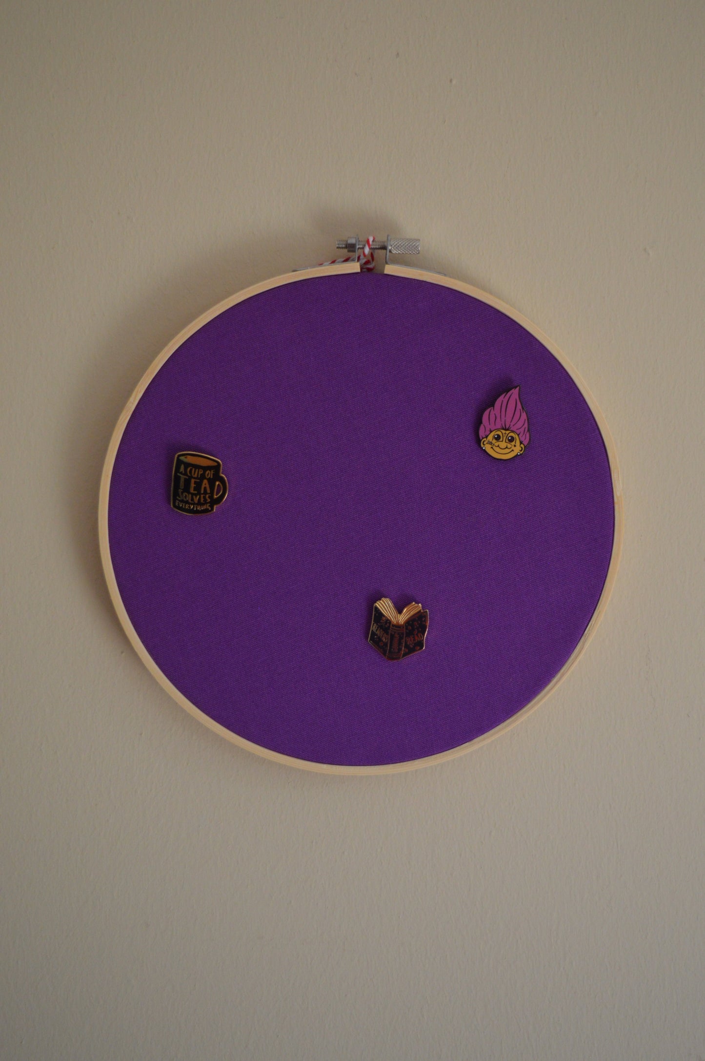 Purple 20cm / 8" Pin Display 4